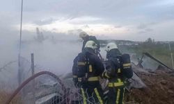 İnşaat şantiyesinde konteyner yangını