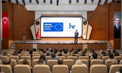 İzmir Adliyesinde 'Bir Liderin İnşası' konferansı düzenlendi