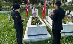 Jandarma şehit Demir'i kabri başında andı
