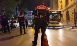 Kadıköy'de polis ekipleri asayiş uygulaması gerçekleştirdi