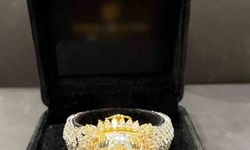 Kapalıçarşı'da düzenlenen operasyonda 3 milyon dolar değerinde 80 karat pırlanta yüzük ele geçirildi