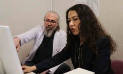 Karın bölgesindeki 30 santimlik dev tümör ameliyatla çıkarıldı