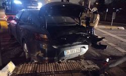 Kartal'da iki otomobil çarpıştı: 2 yaralı