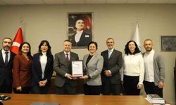 Küresel iş birliği ile mezunlara uluslararası kariyer fırsatı