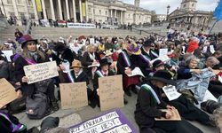 Londra polisinden Filistin'e destek gösterisine müdahale: 212 gözaltı