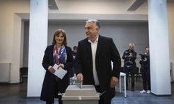 Macaristan'da ilk sonuçlara göre seçimi muhalefet lideri Peter Magyar kazandı