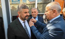 Malatya'da CHP'den istifa eden meclis üyesi AK Parti'ye katıldı