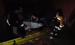Merdivenlerden yuvarlanan işçi yaralandı