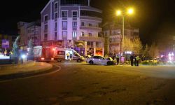 Minibüs ile otomobil çarpıştı: 1'i ağır 3 yaralı