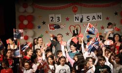 Nazilli'de sahne minik oyuncuların oldu