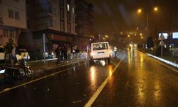 Nevşehir'de kontrolden çıkan minibüs refüje çarpıp karşı şeride geçti: 1 yaralı