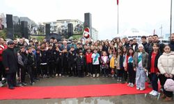 Nilüfer, 23 Nisan'ı Cumhuriyet Meydanı'nda kutladı