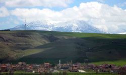 Nisan sürprizi: Amasya'nın zirveleri beyaza büründü