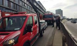 Pendik'te plaza yangını: Dumandan etkilenen vatandaşlar kurtarıldı