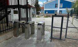 Pilot okulda uygulanan turnike sistemiyle şiddet ve devamsızlık tarihe karıştı