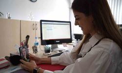 Sağlık çalışanları bu kez hayat kurtarmak için sevdiklerini aradı