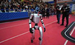 Samsun'da genç kaşifler robotlarıyla sahnede