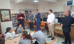Sarıgöl'de Kütüphane Haftası'nda öğrencilerle kitap okudular