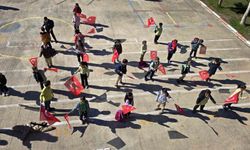 Şehit olan öğretmen ve öğrenciler için Hisarcık'ta anlamlı etkinlik