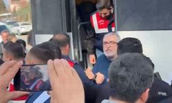 Siirt'te annesinin cenaze törenine katılan Fadıl Akgündüz ile ekipler arasında tartışma