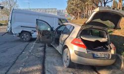 Silivri'de kontrolden çıkan kepçe araçları biçti