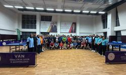 Spor Van Masa Tenisi Ligi devam ediyor
