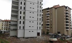 Stajyer öğrenci 25 metreden düşerek hayatını kaybetti, o anlar kameraya yansıdı