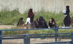 Sulama kanalına giren çocuk kayboldu, yakınları gözyaşı döktü