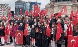 Taksim'de 23 Nisan töreni