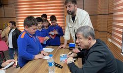 Tanju Çolak öğrencilerle buluştu: 'Disiplin ve mücadele başarıyı getirir'