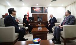 TBMM Başkanı Kurtulmuş, Koreli milletvekilini tedavi gördüğü hastanede ziyaret etti