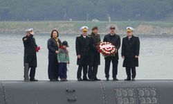 'TCG Dumlupınar' denizaltısında şehit olan 81 denizci için anma töreni düzenlendi