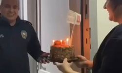 Üniversite öğrencilerinin kavga ihbarına geldiler, pasta ile karşılaştılar