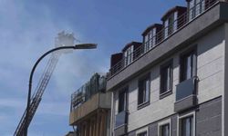 Üsküdar'da korkutan çatı yangını