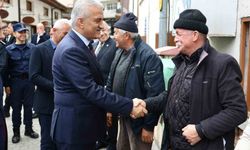 Vali Makas esnaf ile hasbihal etti