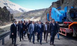 Vali Taşyapan heyelan bölgesinde