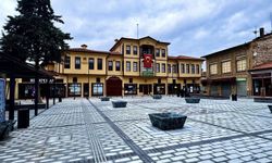 Veli Paşa Hanı önündeki meydanın ismi resmileşti