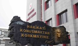 Yalova İl Emniyet Müdürü Yılmaz Delen, Gülistan Doku soruşturmasında Erzurum Adliyesi'nde 'tanık' sıfatıyla ifade veriyor