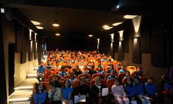 'Yerel Yönetimler' konusu kapsamında Başkan Durgut öğrencilerle buluştu