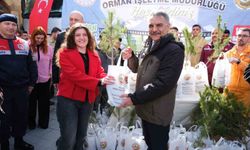 Yozgat'ta 4 bin 500 adet fidan dağıtıldı