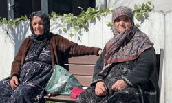 Yüksekova'da güneş yüzünü gösterdi: Vatandaşlar parklara akın etti