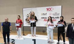 Yunusemreli Meyra'dan altın madalya