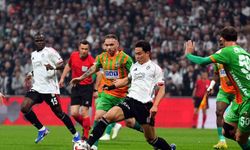 Ziraat Türkiye Kupası: Beşiktaş: 1 - Corendon Alanyaspor: 0 (İlk yarı)