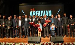 '13. Arguvan Türkü Günleri' konseri büyük ilgi gördü