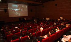 '7 Kemerli Bir Zaman Geçidi' filmi üniversite öğrencileriyle buluştu
