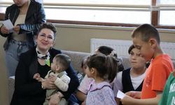 Ağrı Valisi Bozkurt'tan bayramda şehit aileleri, gazi, çocuklar ve huzurevi sakinlerine ziyaret