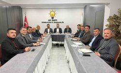 AK Parti İl Başkanlığı'nda değerlendirme toplantısı gerçekleştirildi
