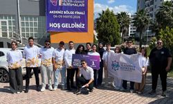 ALKÜ'lü genç tiyatrocular bölge finallerinde şampiyon olup yarı finale yükseldi