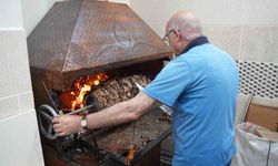 Anneler gününde 100 kilo çağ kebabı ikram ettiler