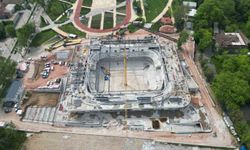 Atatürk Spor Salonu hızla yükseliyor
